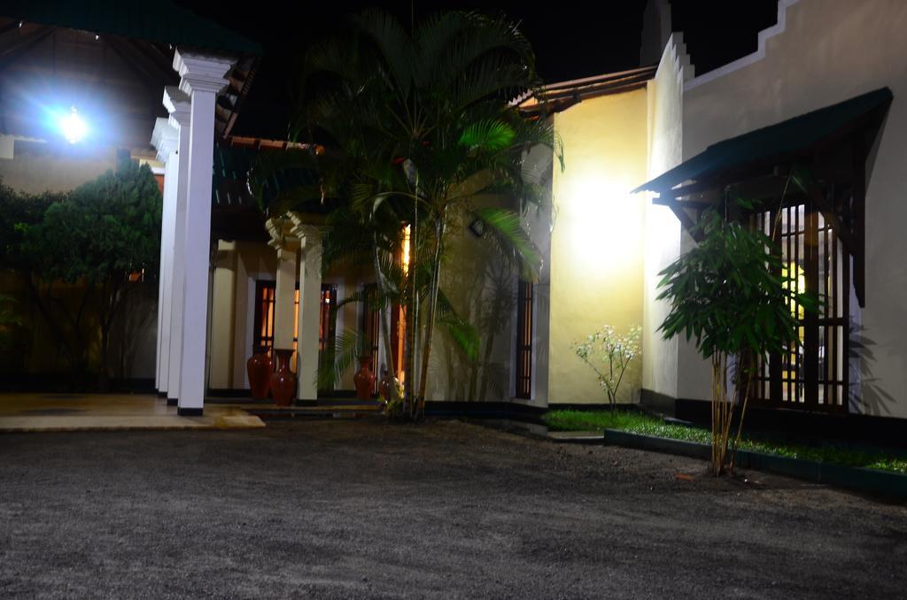 Samorich Hotel Tissamaharama Exteriér fotografie